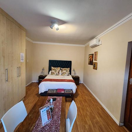 Jenvey House Selfcatering Apartments & Bnb Port Elizabeth Esterno foto